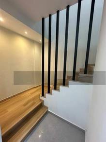 Jb town double storey renovated near to ciq,gated and guarded 22x80sqf