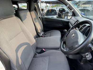 2017 Toyota Hiace Window (M) 15 Seat Full Loan