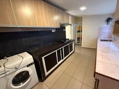 Single storey terraced house for rent (Taman desa jaya) kepong,aircond