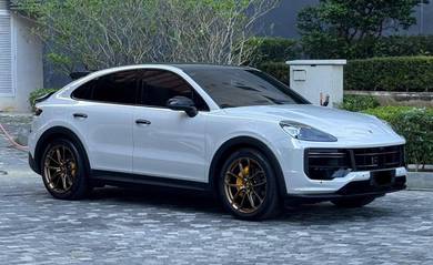 Porsche CAYENNE 3.0 COUPE BASE ( WORTH UNIT )