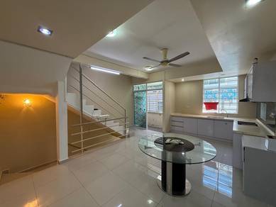 Suria Vista , 3/Townhouse for sale  - bu 1800sf , Good condition