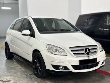 Mercedes Benz B180 (CBU) 1.7 FACELIFT (A)