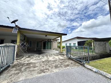 CORNER, Teres Setingkat, BAWANG HEIGHTS