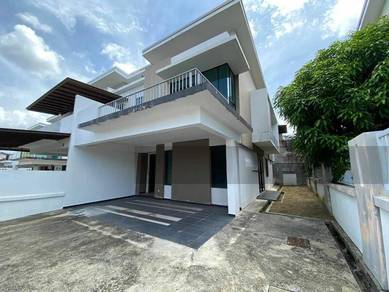 Taman Ungku Tun Aminah Promenade 2 Storey Cluster House Brand New
