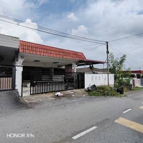 Non bumi Single storey semi detached Taman chong loong,seremban