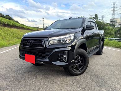 Toyota HILUX 2.8 BLACK EDITION F/SERVICE PICK UP