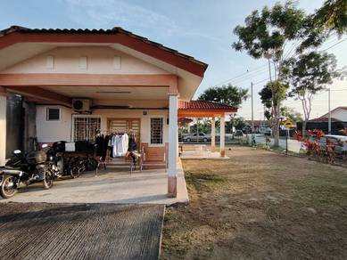 Corner single storey terrace taman nusari bayu, bandar sri sendayan