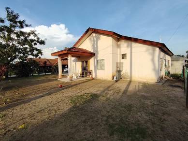 Corner single storey terrace taman nusari bayu, bandar sri sendayan