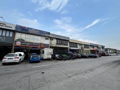 Corner 1.5 Storey Terrace Factory. Taman Industri Sungai Buloh