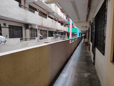 Desa Mentari Flat (Block 4)