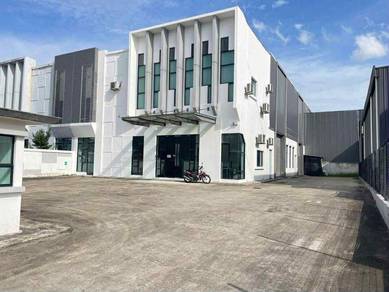Bigger Size/1.5 storey Cluster Factory/Below market/Freehold/Dato Onn