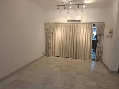 SD 12 Double Storey Bandar Sri Damansara vacant move in asap
