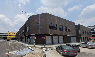 New Corner! 2 Storey, Taman Sri Muda, Seksyen 25 [Freehold/Matured]