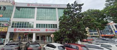Popular Area Shoplot【LA:2500 sq.ft】Open Parking, Bdr Puteri Puchong