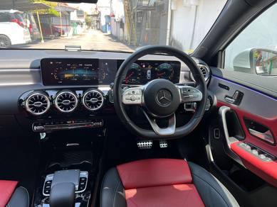 Mercedes Benz A180 1.3 STYLE SEDAN (A)