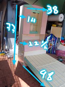 Kid bed with cabinet