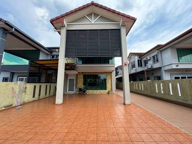 Renovated double storey semi-D in Rahang Seri Kamban For Sale