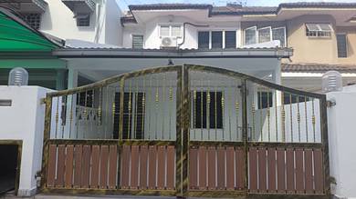 medium and small room for rent out