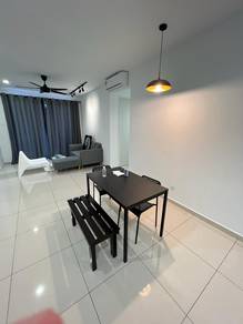 Kenwingston Avenue , 3 room 2 bath , air cond , washing machine fridge