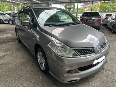 Nissan LATIO 1.6 SPORT ST-L (A)