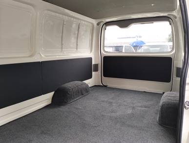 Toyota HIACE 2.5 PANEL VAN FULL LOAN WARRANTI