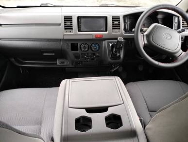 Toyota HIACE 2.5 PANEL VAN FULL LOAN WARRANTI