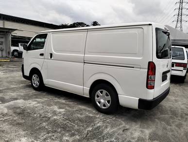 Toyota HIACE 2.5 PANEL VAN FULL LOAN WARRANTI