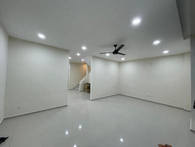 Gated & Guarded 2 Storey House Ozana Residence Ayer Keroh Melaka 24x80