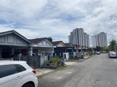 Taman Bukit Indah 28 Single Storey Renovated Partially Furnished South