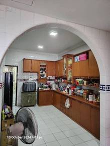 Molek double storey terrace house desa harmoni mount austin molek