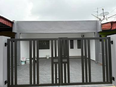 FULL LOAN Taman Skudai Baru FULLY RENOVATED 1 Storey Low Cost