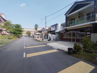 KL Pandan Indah 2sty Terrace House - easy parking