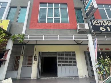 Jalan Chemor Saujana Ground Floor Shoplot For Rent