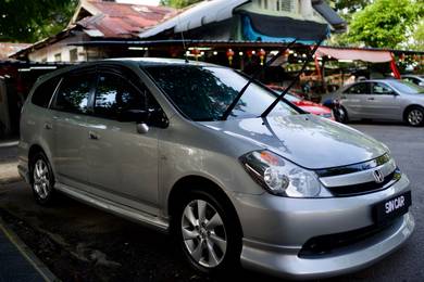 Honda STREAM 2.0 iV (A)