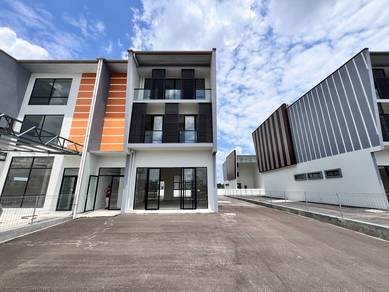 Batu Kawa Pine Square 14.83 Pts 3 Storey Semi Detached Warehouse