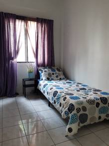 middle room for rent (malay female)_nearby MRT Kota Damansara