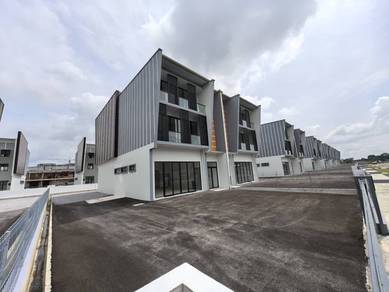Pine Square 66 Light Industry 3 Storey Semi D Showroom @ warehouse