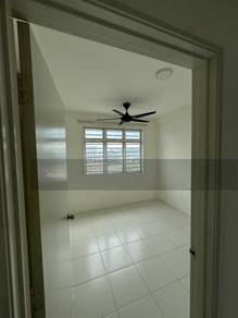 Enesta Residence 3 Room,2 ac corner/good condition/Kepong Condo/arunya