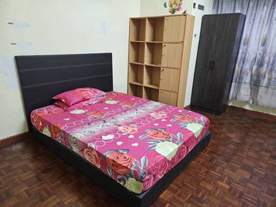 1 BIG ROOM - QUEEN SIZE BED -Donggongon Homestay For Rent (Shophouse)