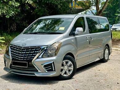Hyundai GRAND STAREX 2.5 ROYALE FACELIFT (A)