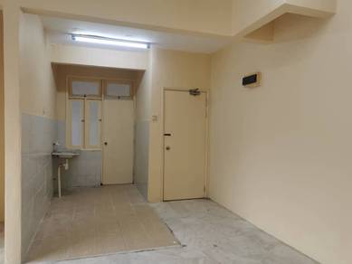 HOT Area & Murah Unit Kiambang Apartment For Rent (Nego)