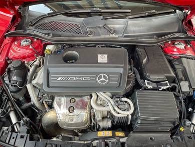 Mercedes Benz GLA45 AMG 4MATIC (CBU) 2.0 (A)