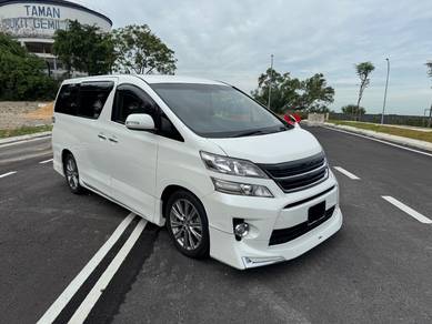 Toyota VELLFIRE 2.4 V (A) 8 seat