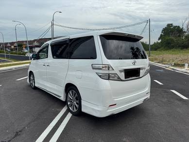 Toyota VELLFIRE 2.4 V (A) 8 seat
