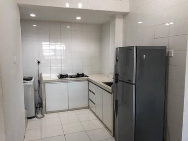 The Pulse Condo Fully Renovated Furnished 3-Bedrooms 1-Car park