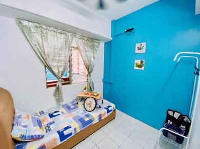 Small room for Female at Rhythm Avenue