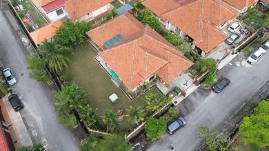 CORNER LOT Banglo Ambangan Height Lovina