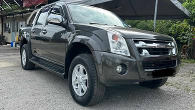 Isuzu D-MAX 2.5 4x4 (PREMIUM) MANUAL