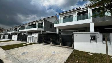 Taman Austin Mutiara Brand New Unit Double Storey Cluster House