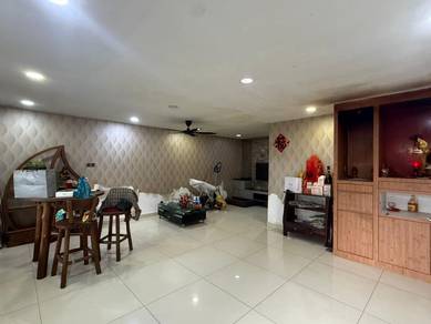 Partial Furnished Renovated 2 Storey Terrace for Sale @ Bukit Kempas